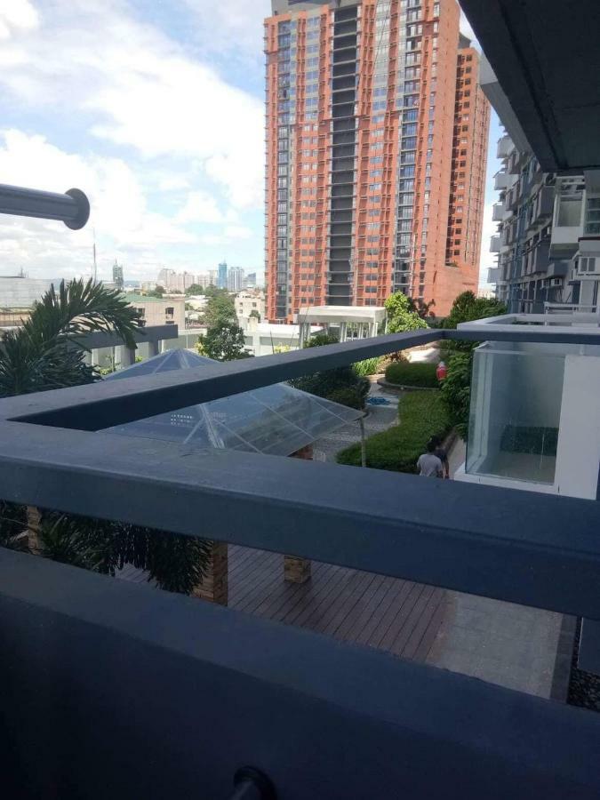 5H Tower C Manhattan Heights Cubao Qc Manila Exterior photo