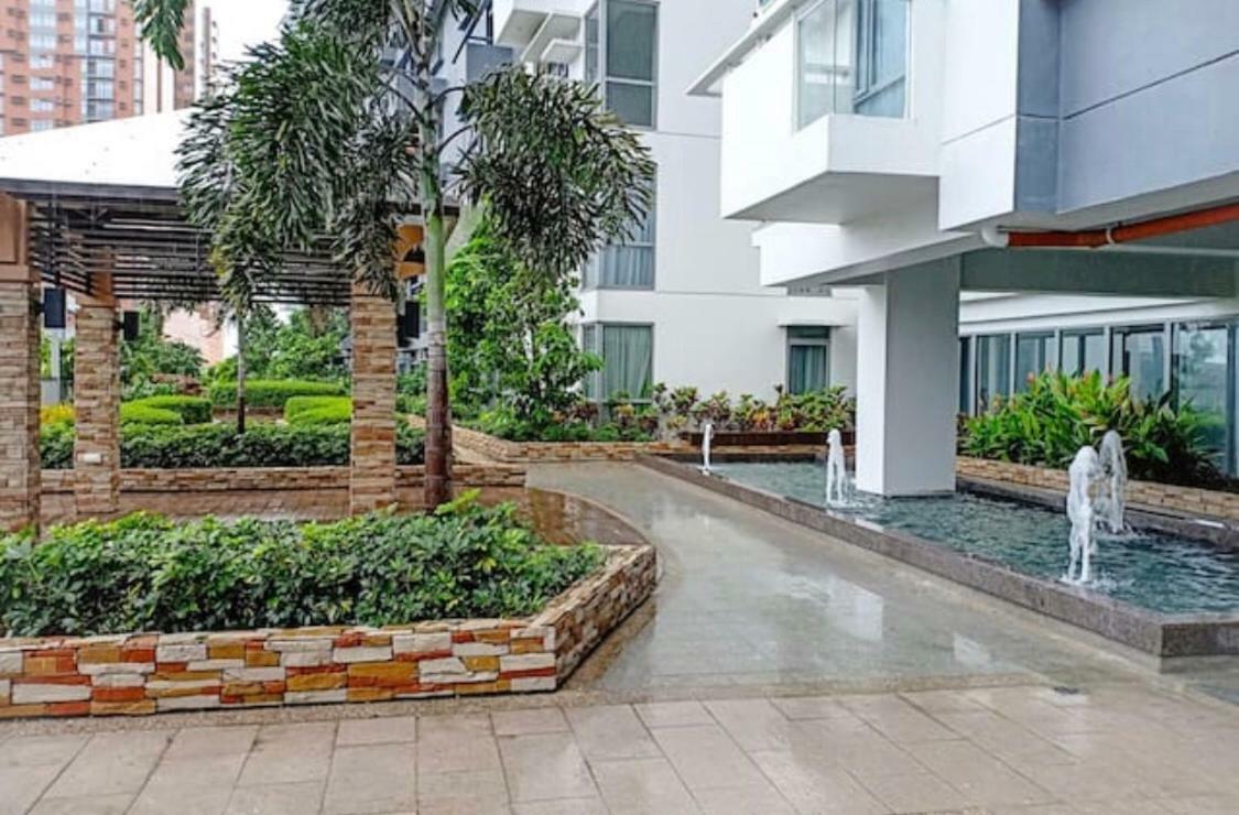 5H Tower C Manhattan Heights Cubao Qc Manila Exterior photo